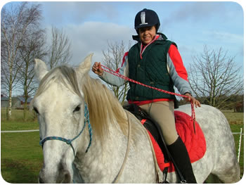 Nadia and Moises with their red Savvy string